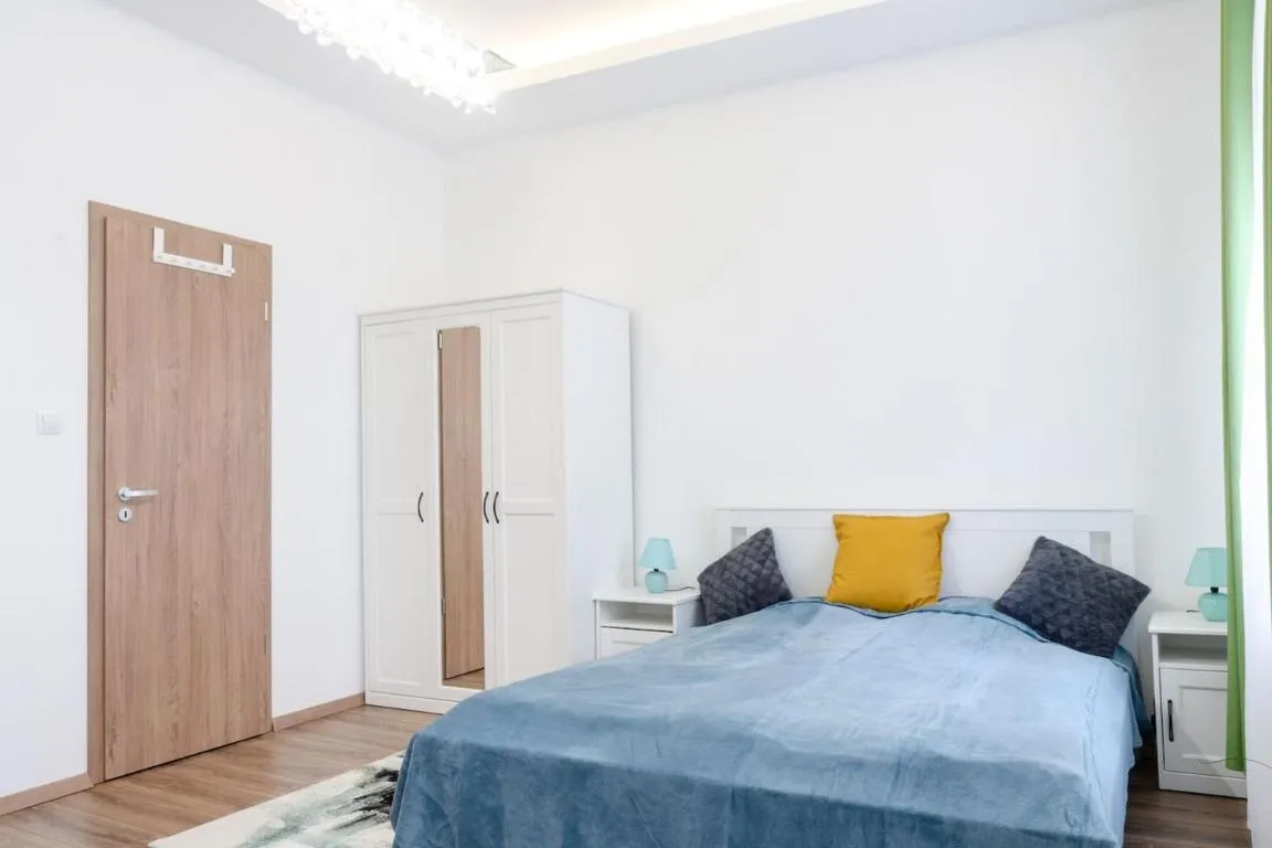 Image of 3 En Suit bedroom flat in the main centre for 6ppl, 3BDR,3BTHR,AC