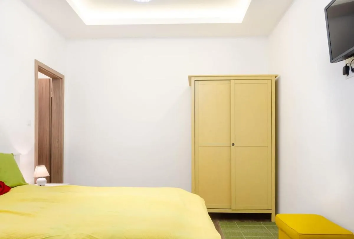 Image 3 of 3 En Suit bedroom flat in the main centre for 6ppl, 3BDR,3BTHR,AC