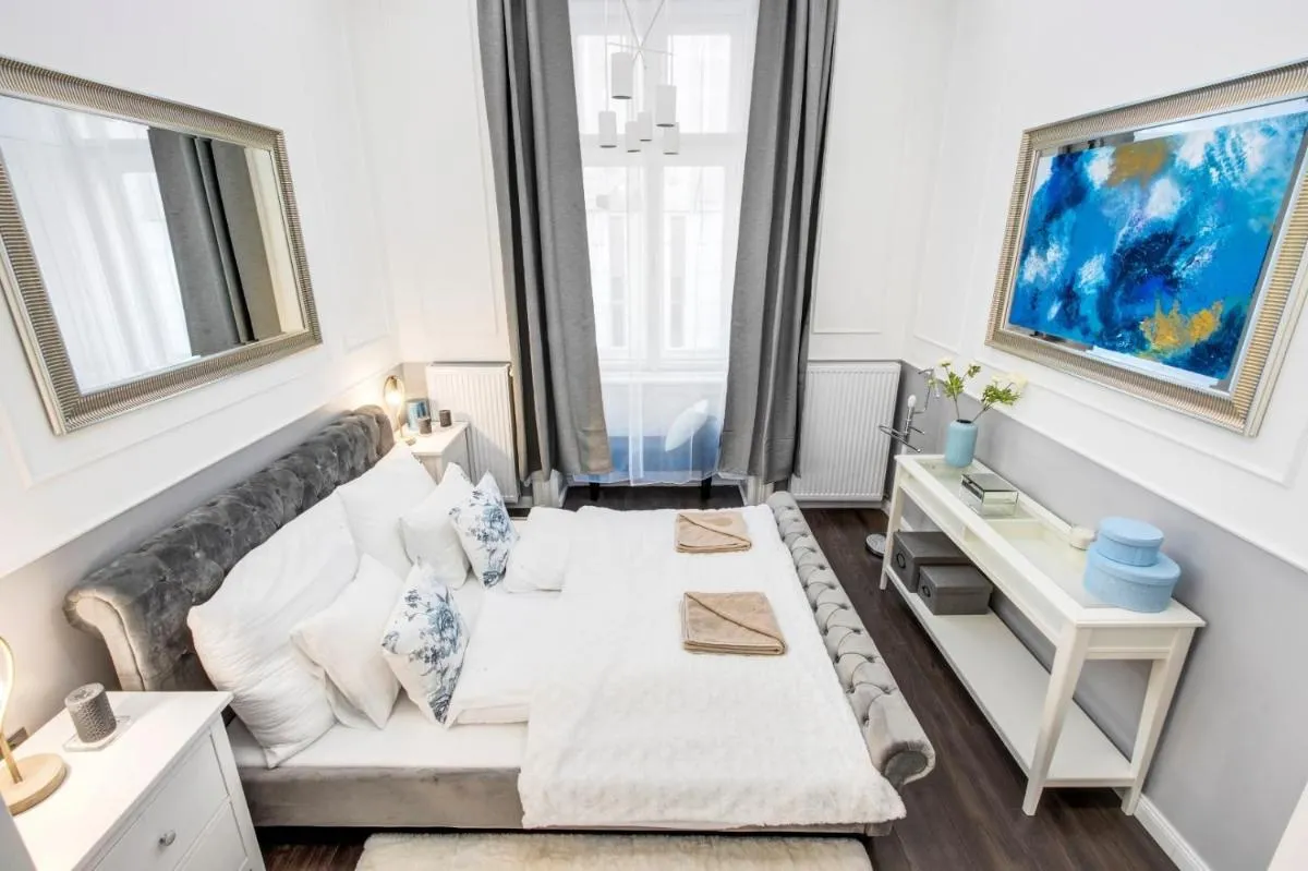 Image 1 of A5 Apáczai Apartment