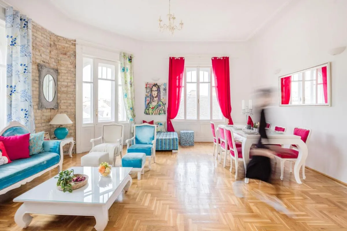Image 6 of Amazing View Designer Home with Sauna and Jacuzzi 3 min to Opera House