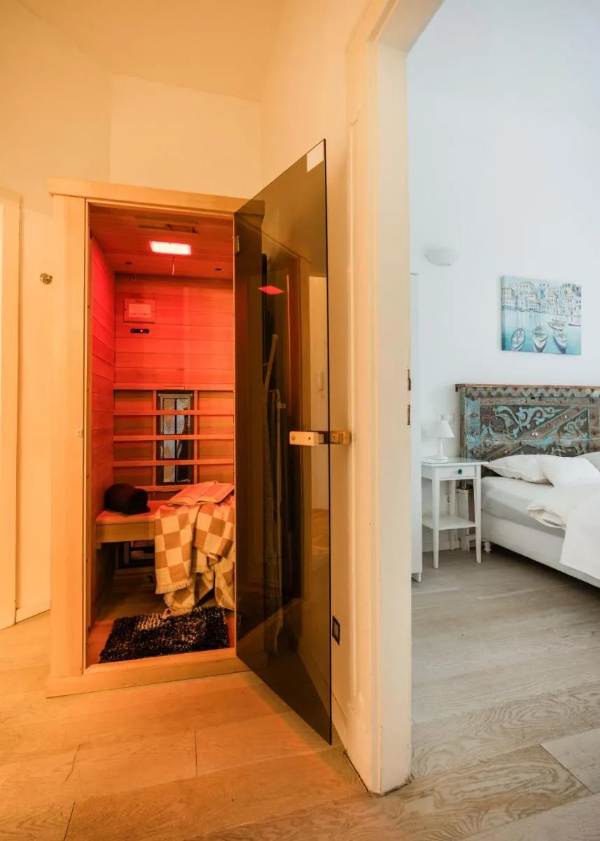 Image 5 of Amazing View Designer Home with Sauna and Jacuzzi 3 min to Opera House