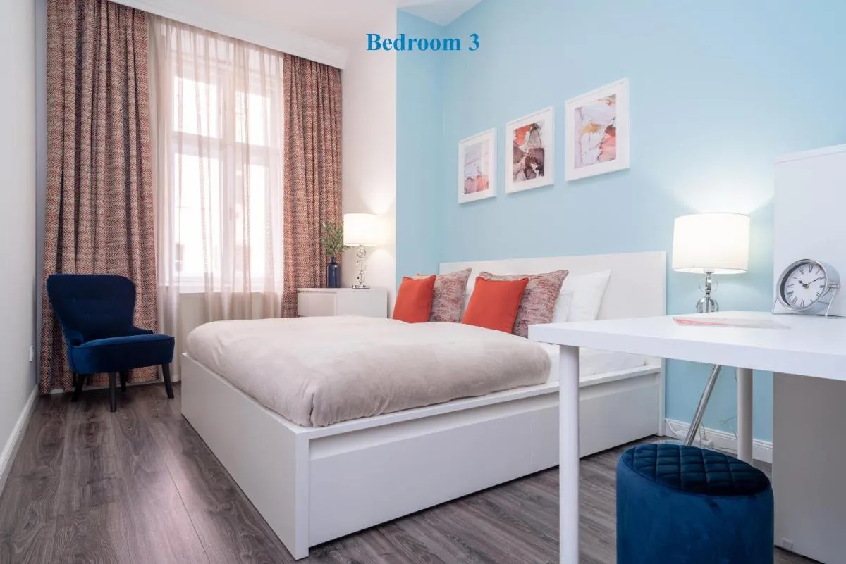 Image 1 of Amethyst Apartments – Radnoti