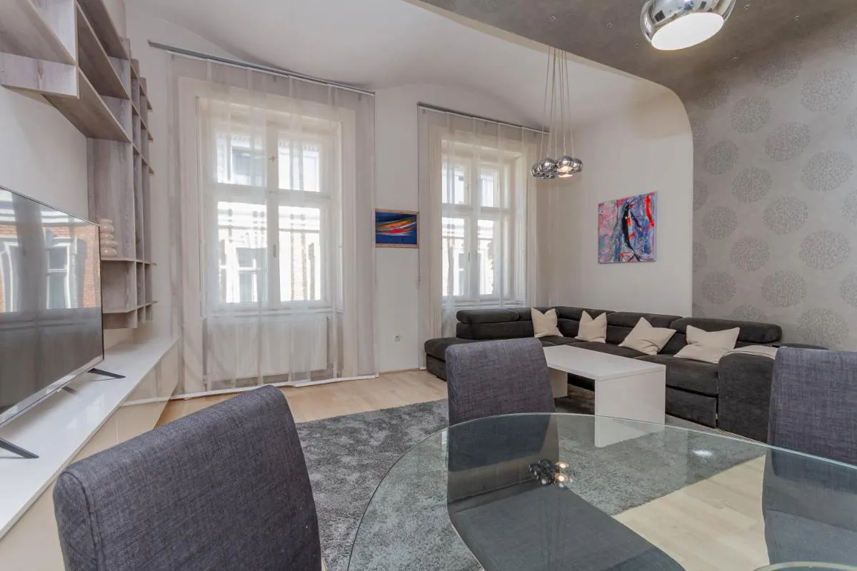 Image 2 of Andrássy Str. Luxury Apartment