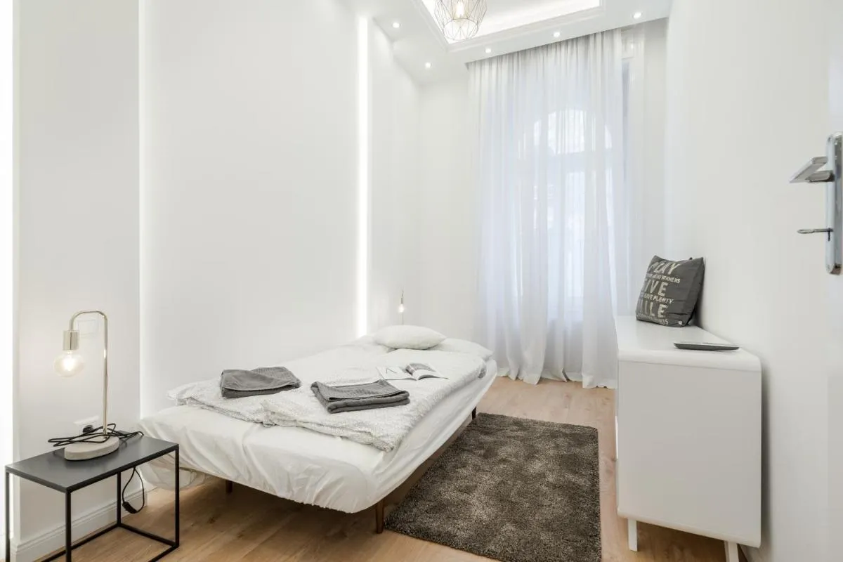 Image 6 of Apartment Downtown Paulay43