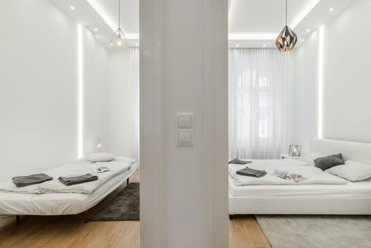 Image 1 of Apartment Downtown Paulay43