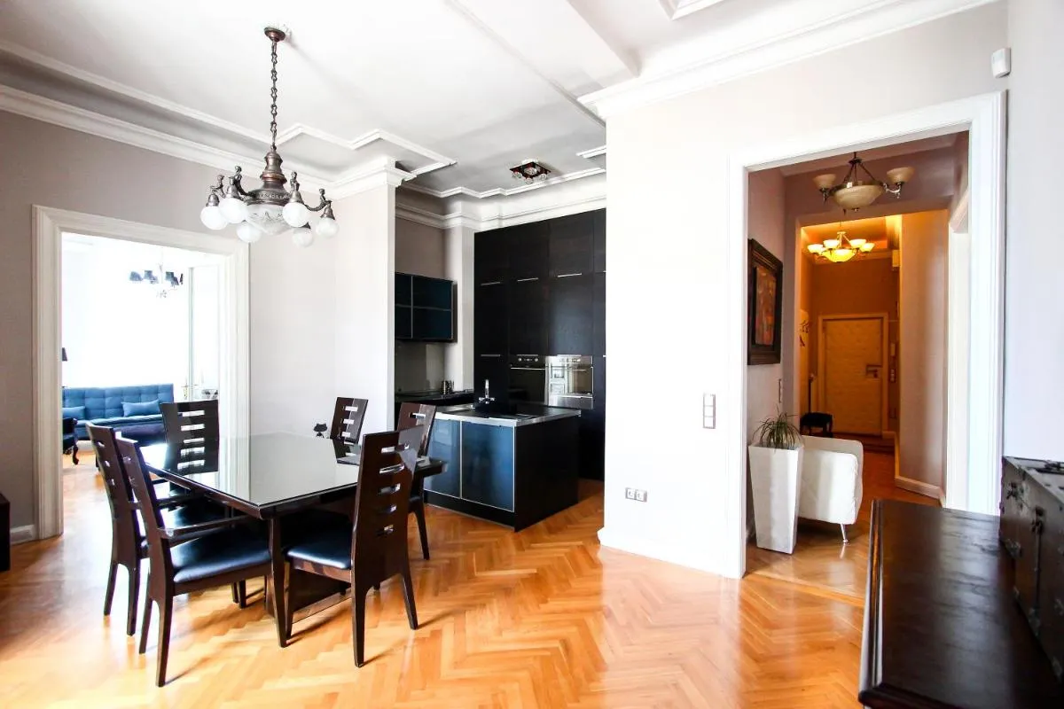 Image 4 of Art Deco Basilica Residence
