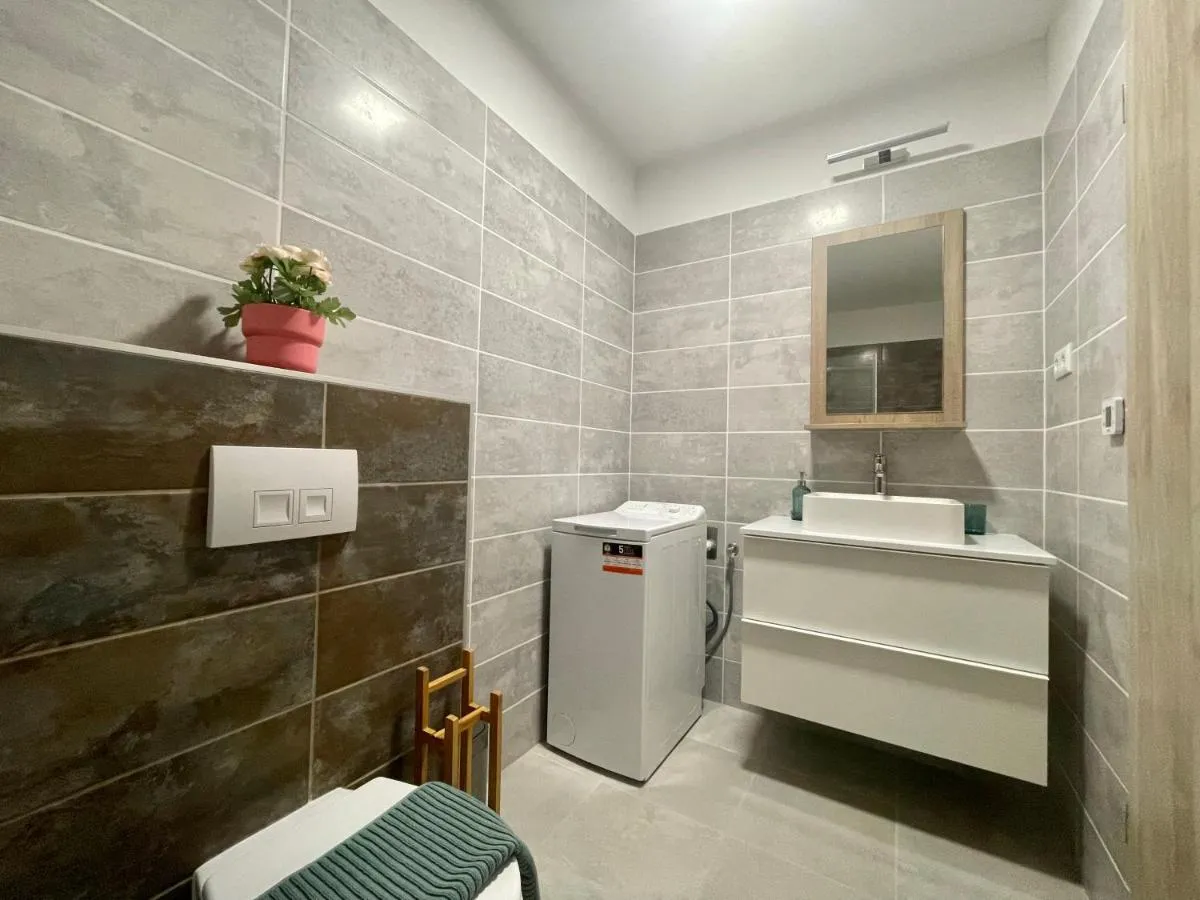 Image 1 of B144 Design Lux Apartments #FreeParking