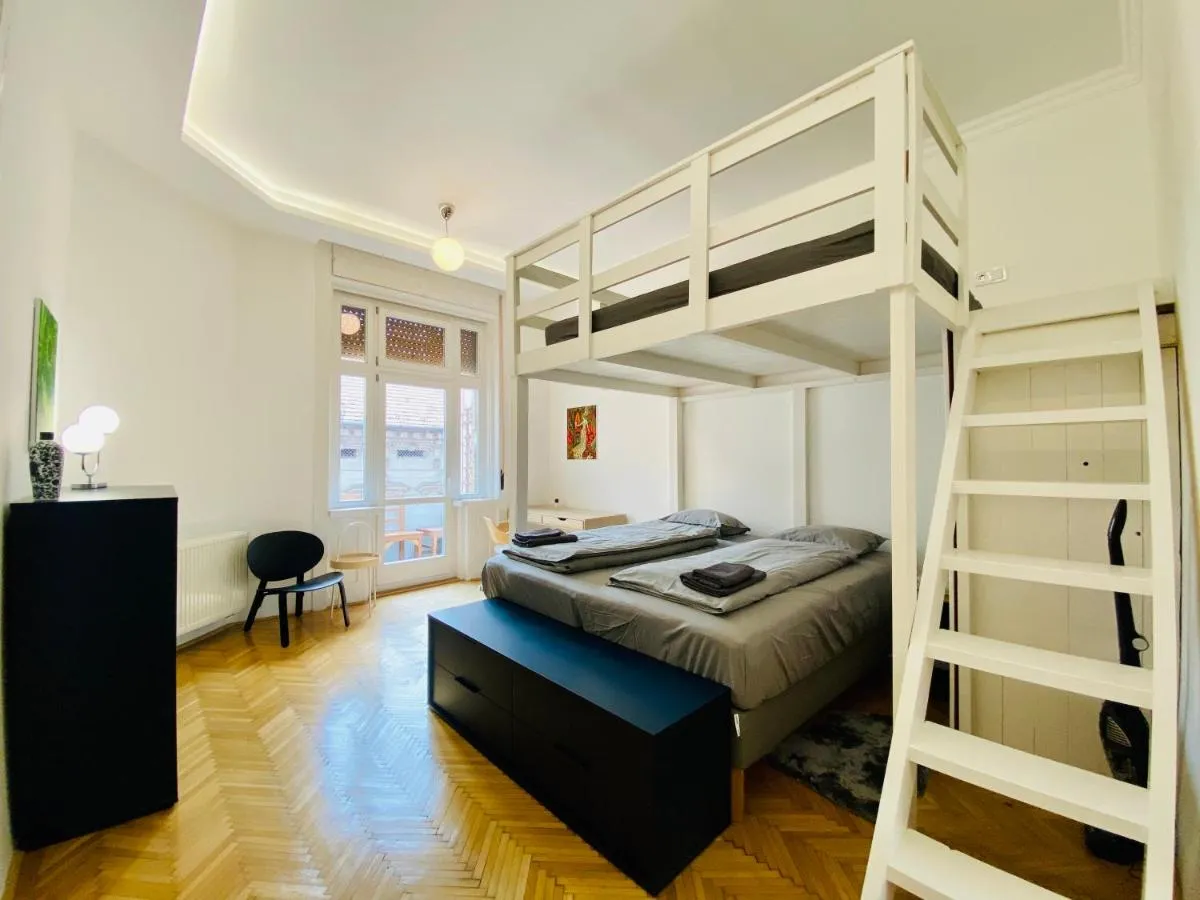 Image 5 of BP Sky – Spacious four bedroom in central Budapest