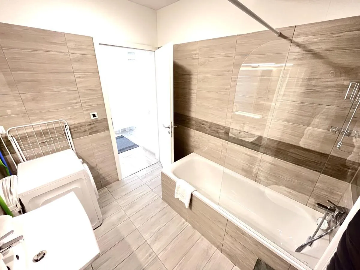 Image 5 of BUDAPEST DOWNTOWN RESIDENCES LEO – AC, ELEVATOR, TERRACE