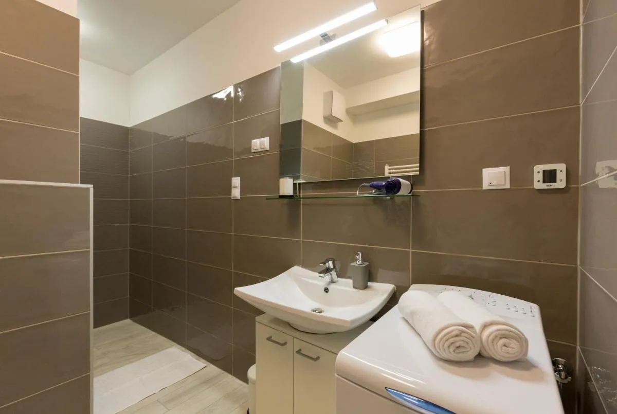 Image 2 of BUDAPEST DOWNTOWN Residences – AC,ELEVATOR,TERRACE