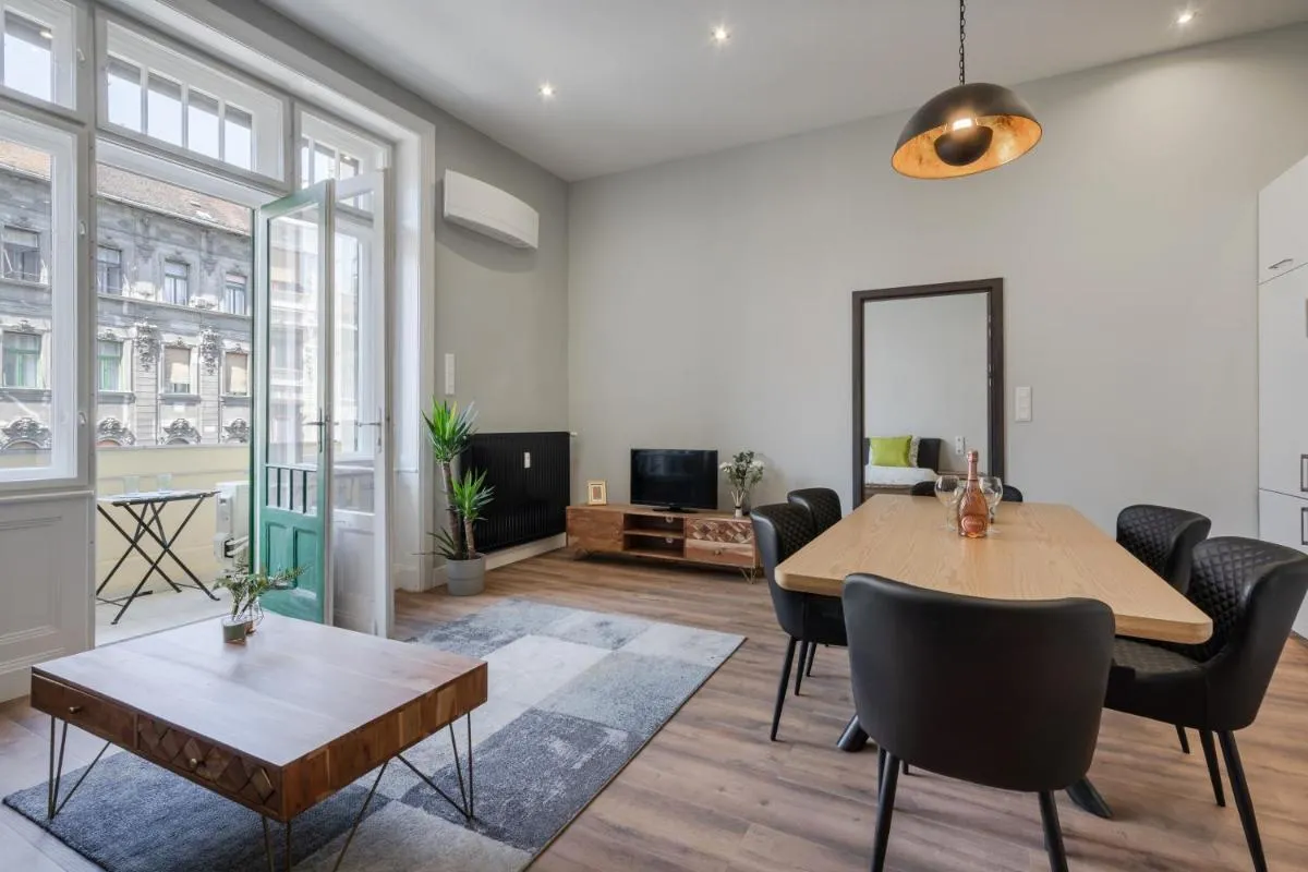 Image 3 of BUENOS Boutique – A/C, 2 bathrms, amazing view