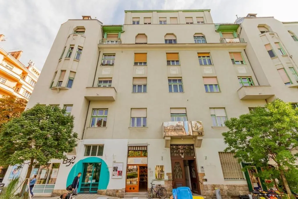 Image 5 of Bartók Boulevard Apartment by NW