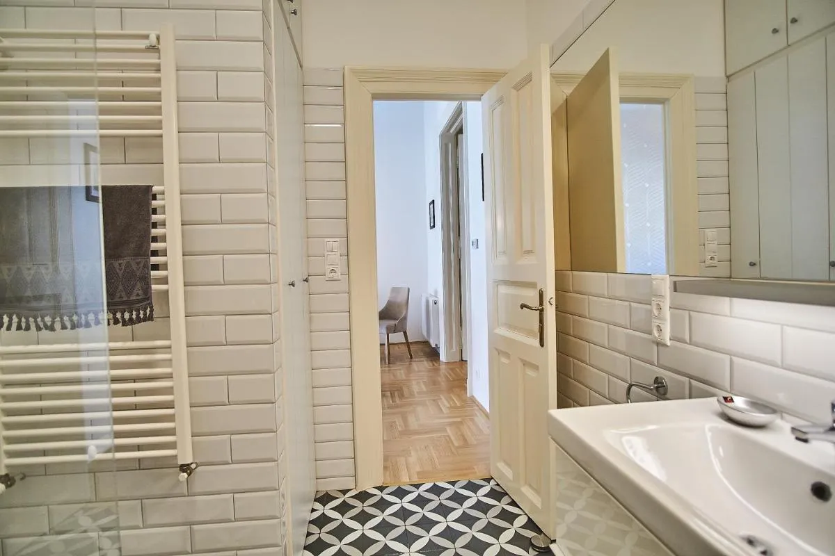 Image 2 of Basilica Royal Apartment | Budapest