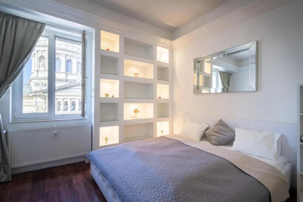 Image 5 of Basilica and Castle Luxury Suite, Free parking RESERVATION NEEDED
