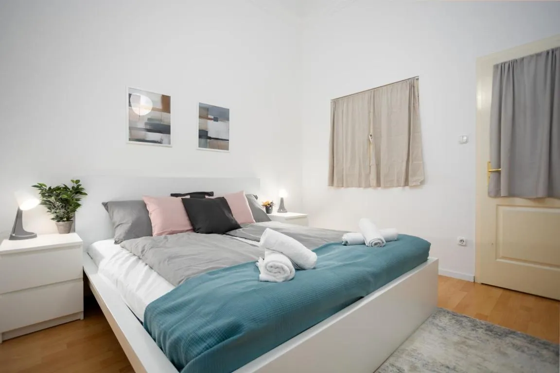 Image of Beautiful large F27 apartman