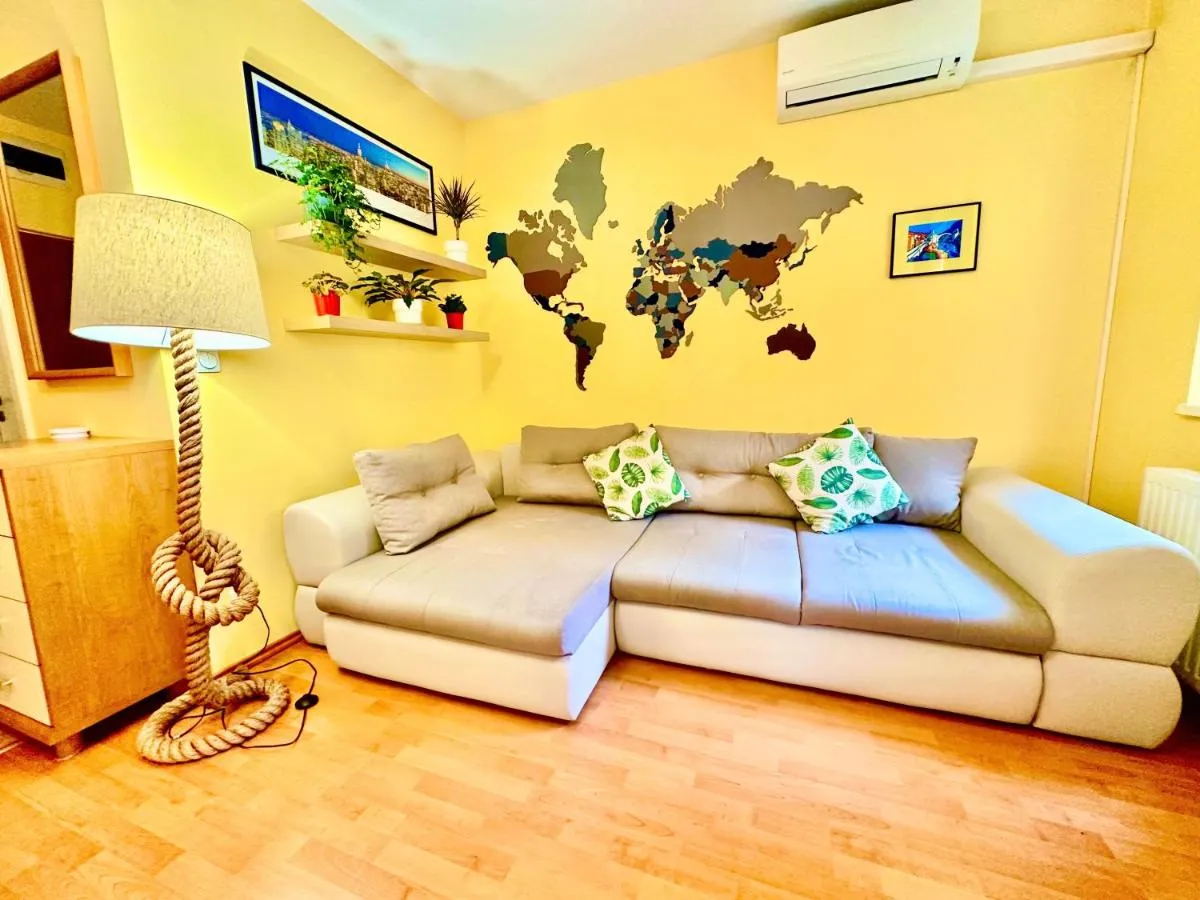 Image 4 of Benett apartman