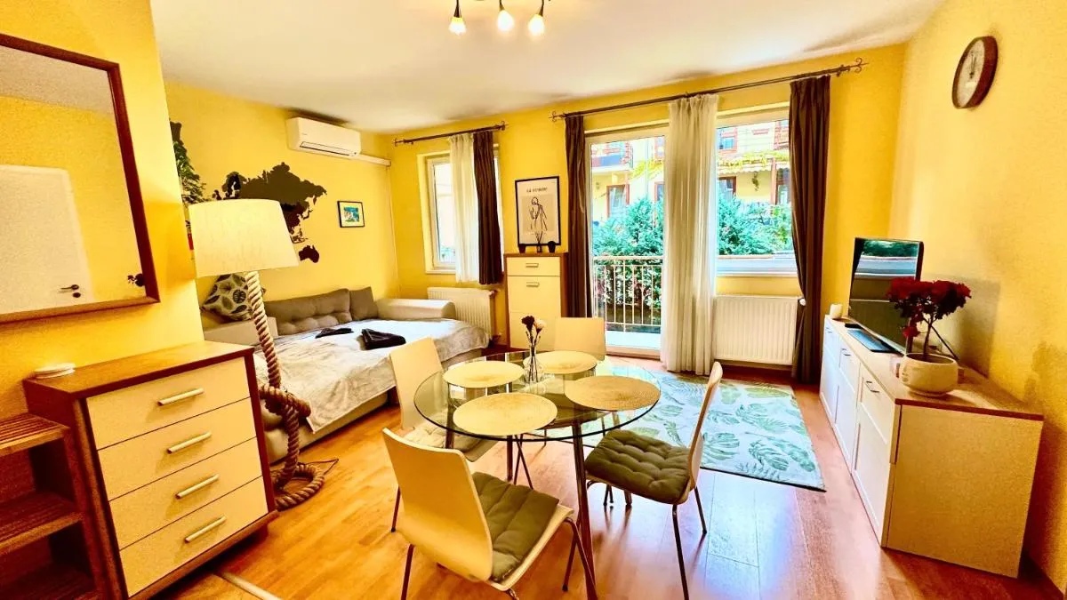 Image 3 of Benett apartman