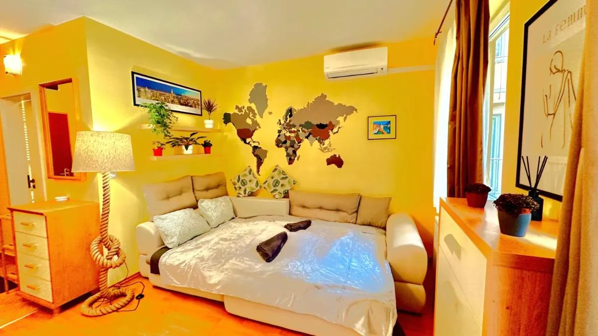 Image 6 of Benett apartman