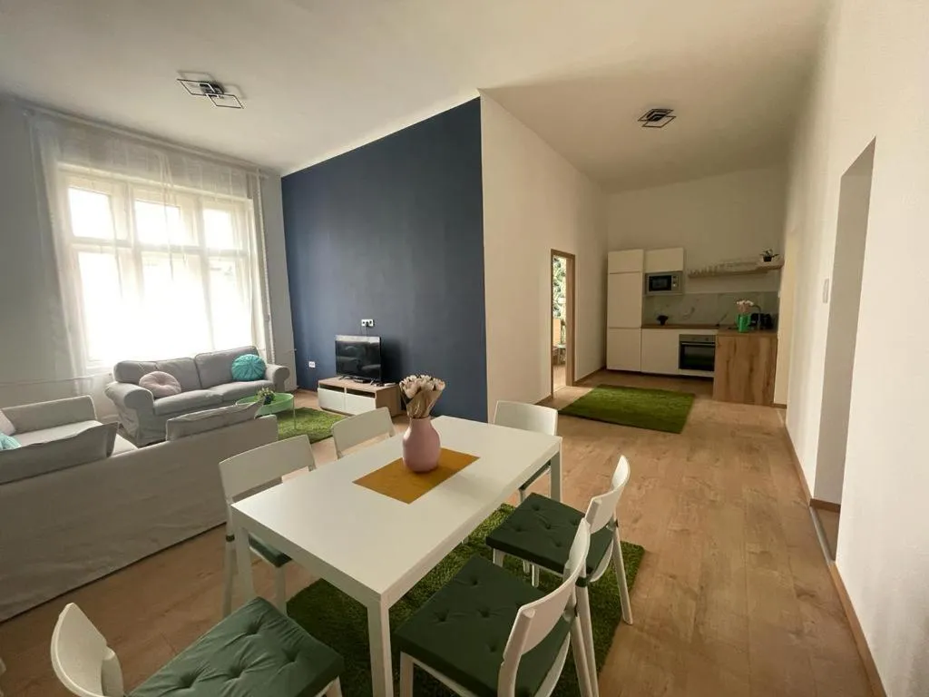 Image 2 of Boutique HomeR1274 Apartment #3bedroom #freeparking