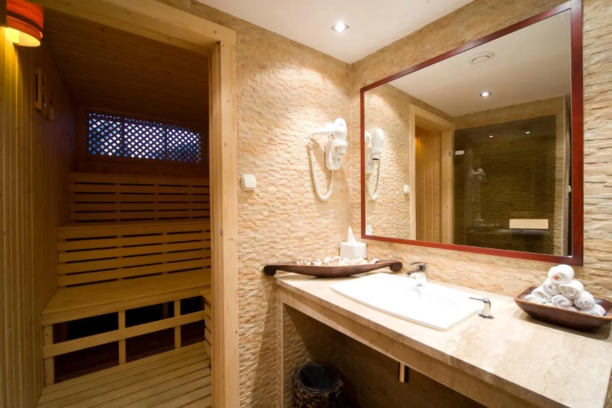 Image 2 of Boutique Hotel Victoria Budapest