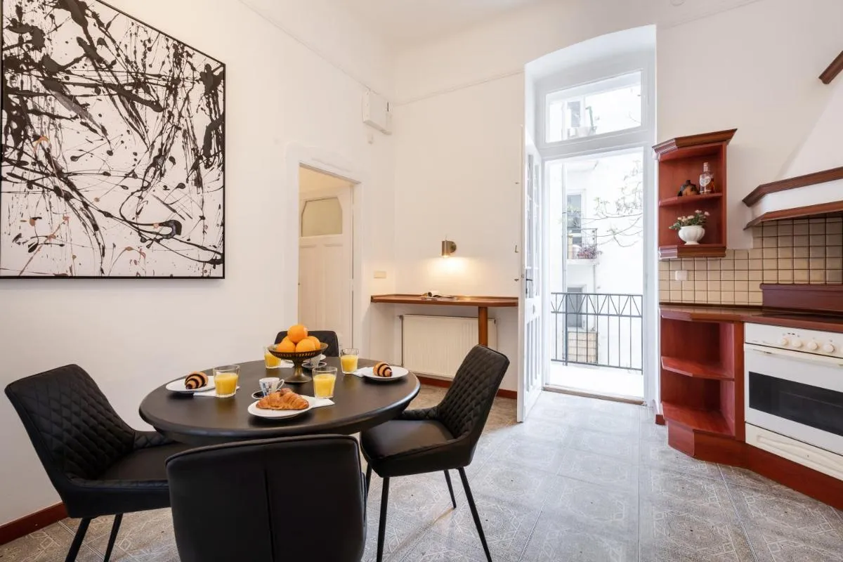 Image 3 of BpR Swan apartment near the Buda Castle