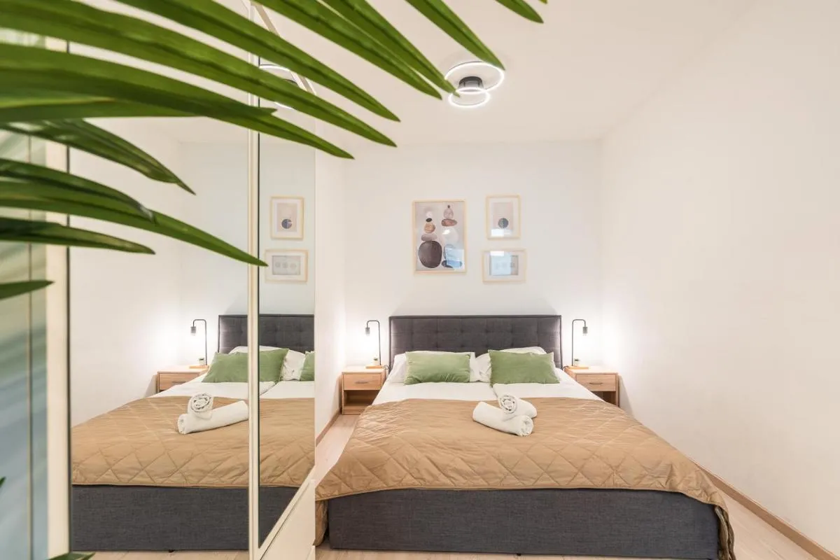 Image 1 of Brand new apartment with a terrace next to New York Cafe