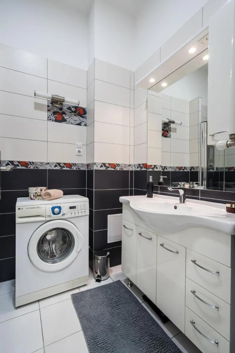 Image 4 of Breathless view Synagogue elegant apartment FREE PARKING RESERVATION NEEDED