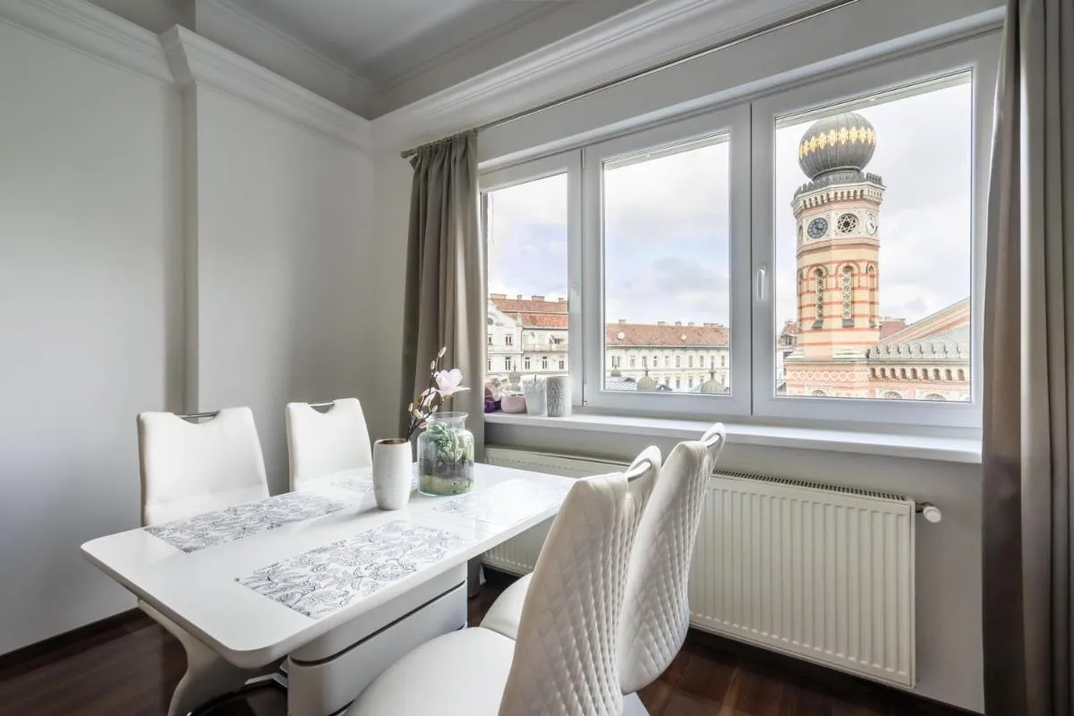 Image 2 of Breathless view Synagogue elegant apartment FREE PARKING RESERVATION NEEDED