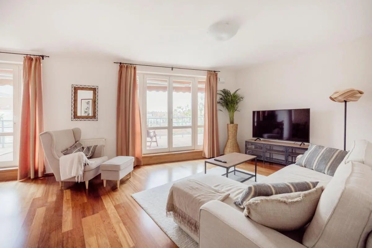 Image 4 of Bright and Spacious Penthouse w/ Terrace & Parking