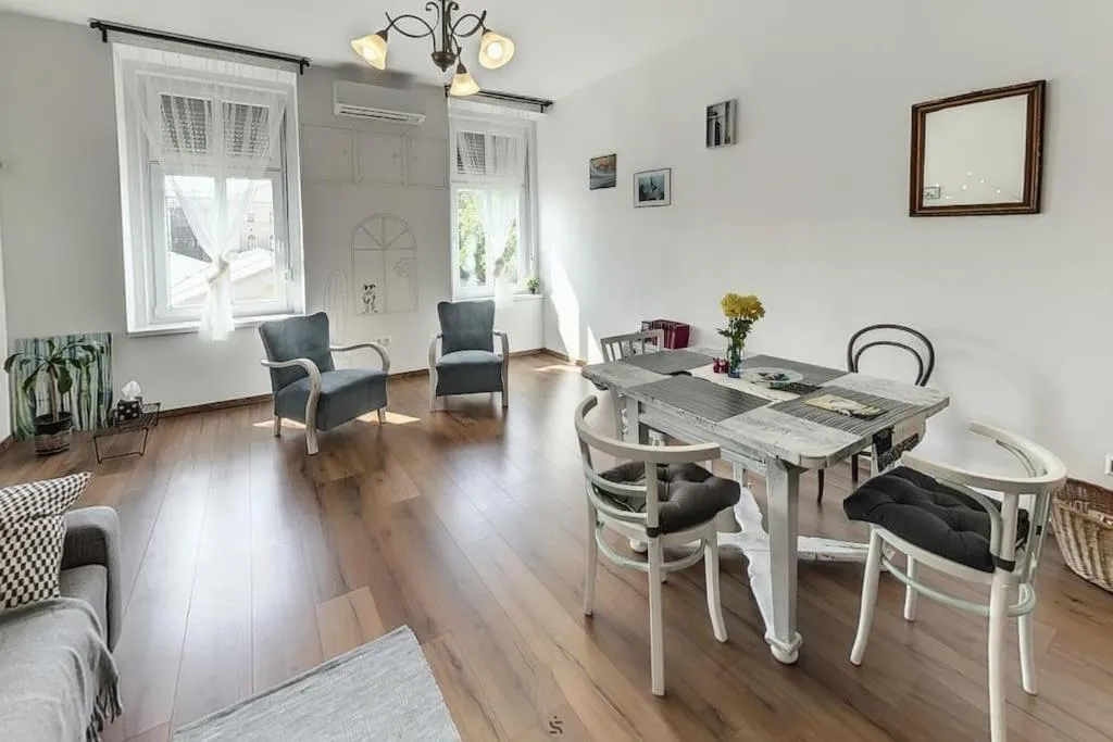 Image of Bright sunny apt at Keleti station,near citycenter