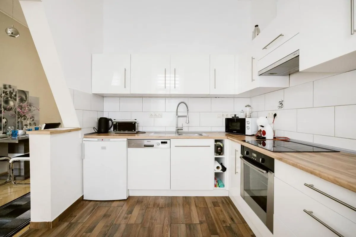 Image 4 of Bubbles Apartment