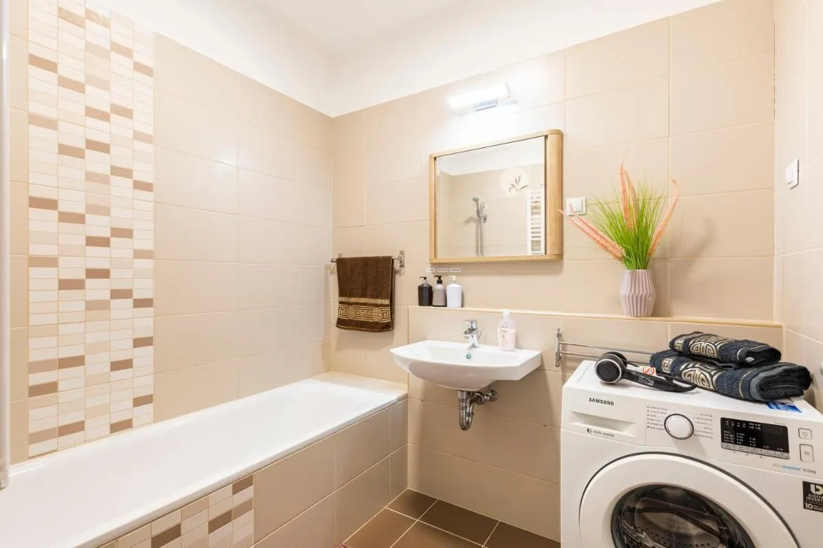 Image 2 of Budapest Center Shopping Apartment