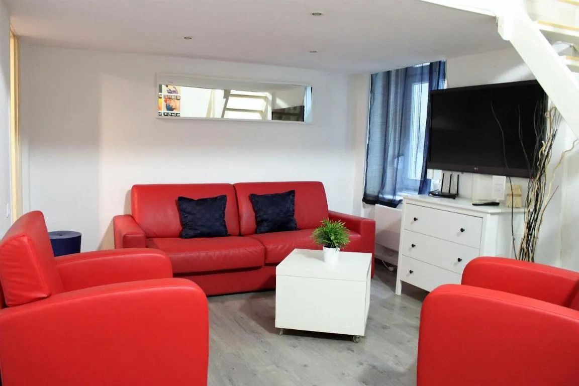 Image of Budapest Easy Flat Opera