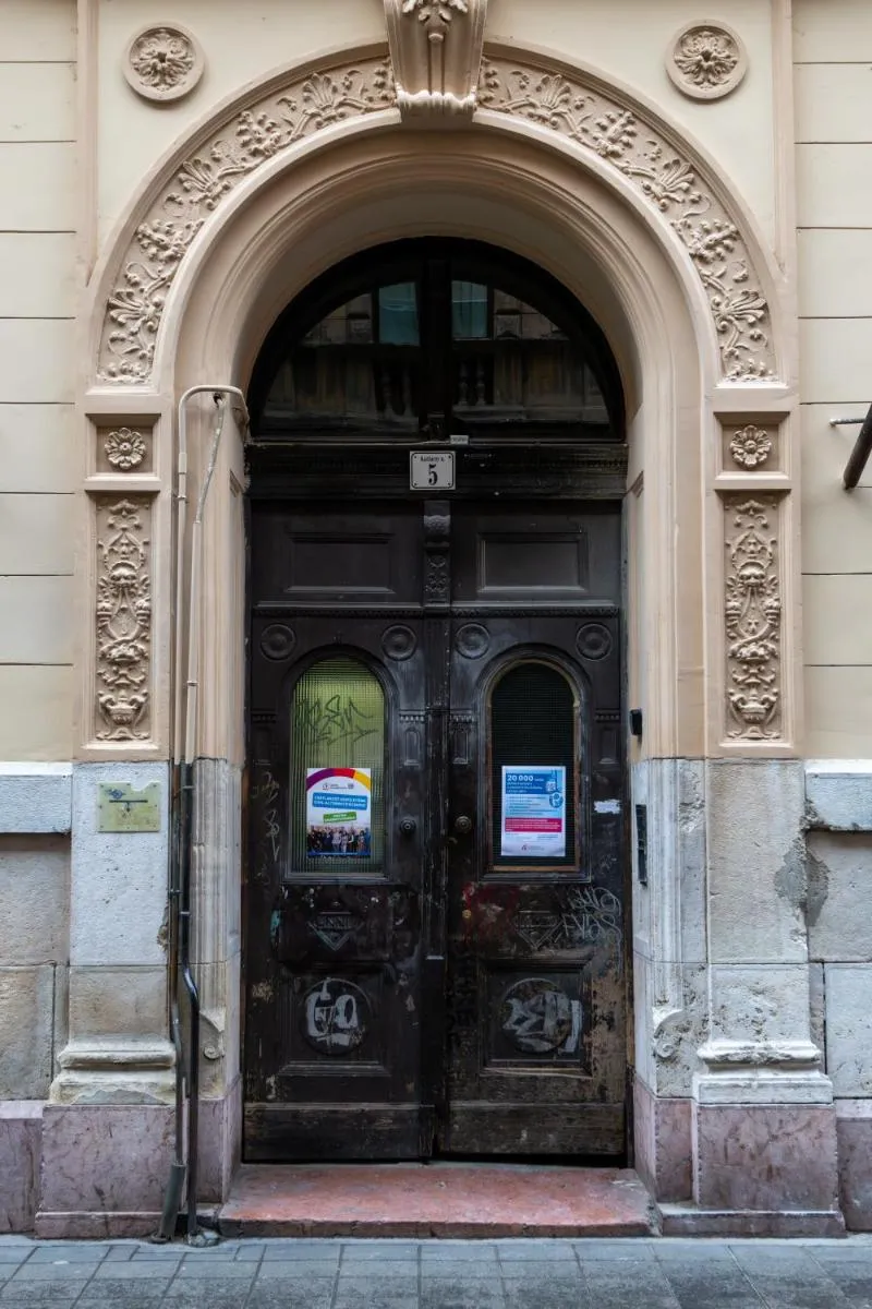 Image 5 of Budapest Holidays Courtyard