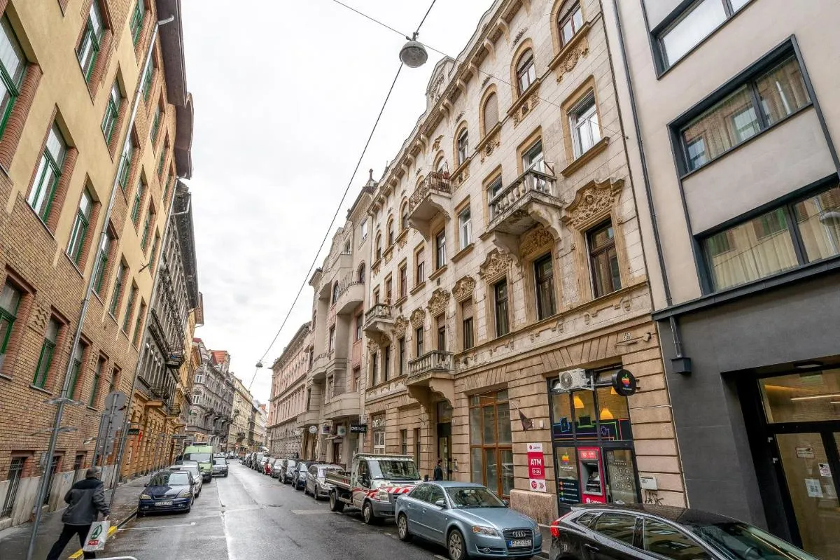 Image 5 of Budapest Magic Exotic in Downtown