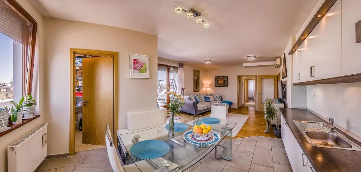 Image of Budapest Top Apartment with Private 90 sqm Rooftop, Free Parking and Air Condition
