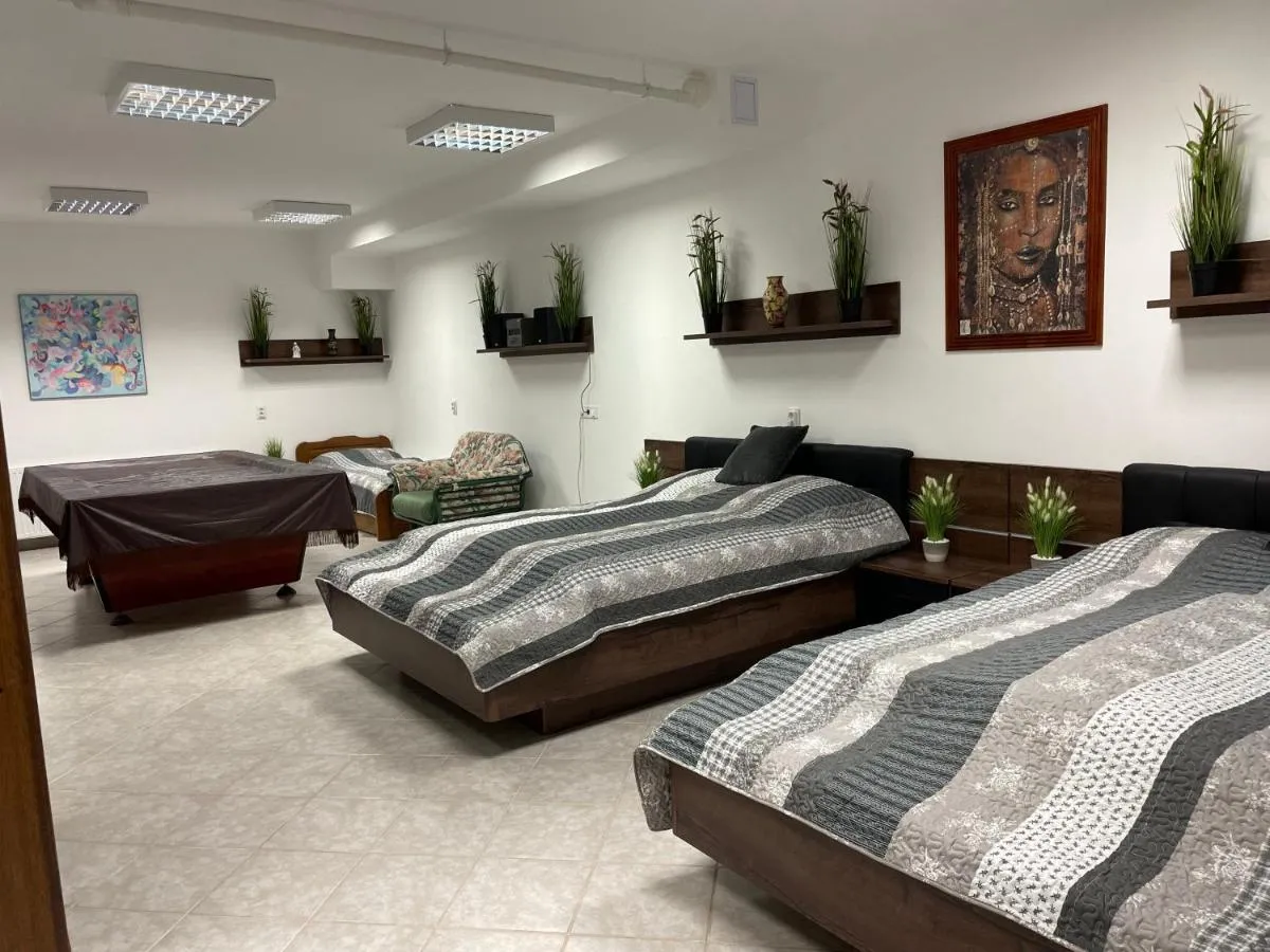 Image 1 of Budapest Wigwam 140 m2