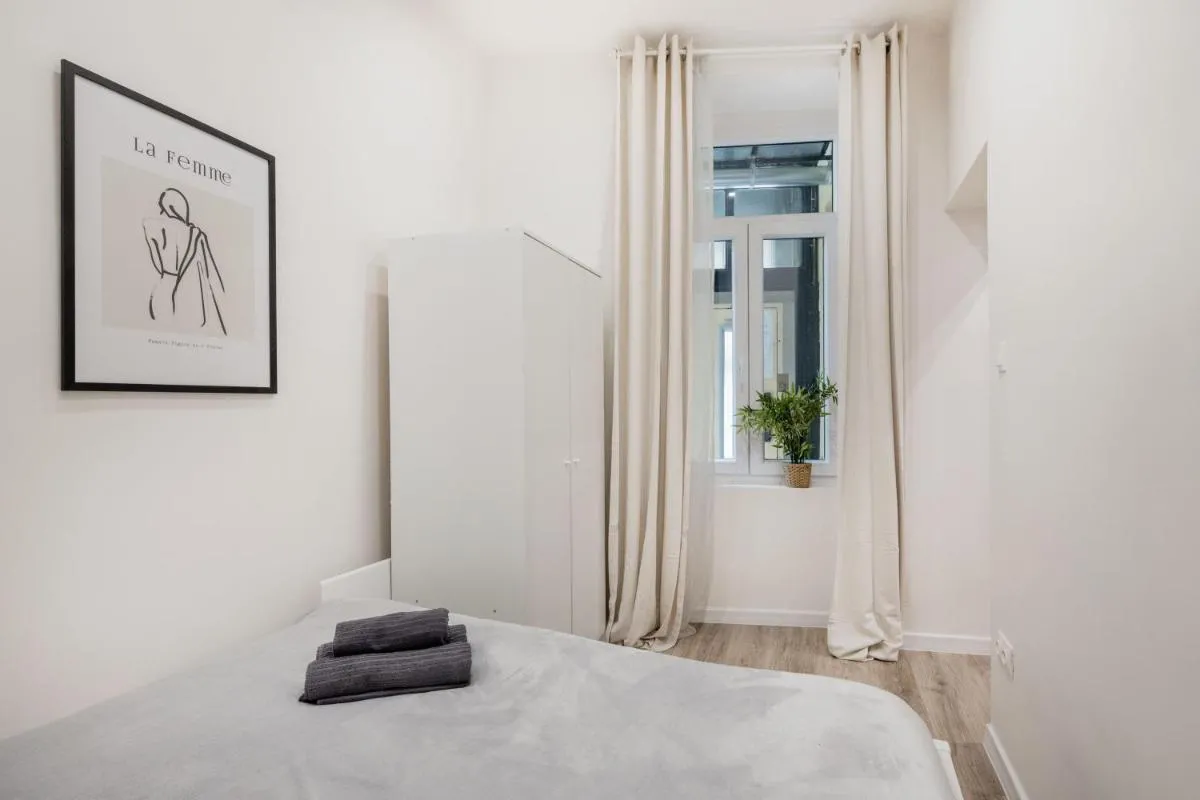Image 1 of CasaDeco Budapest Apt-Stunning New York Cafe View