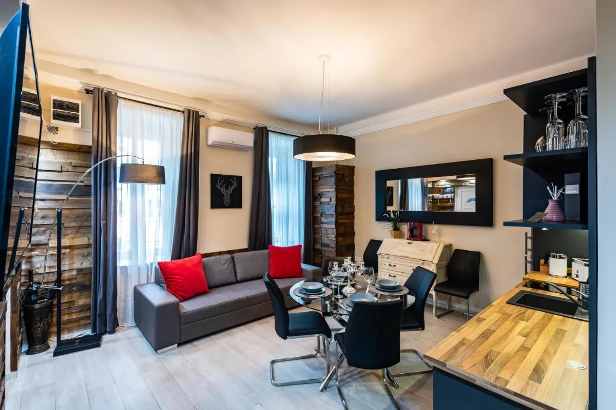 Image 4 of Center of the Center, The Grand Deluxe