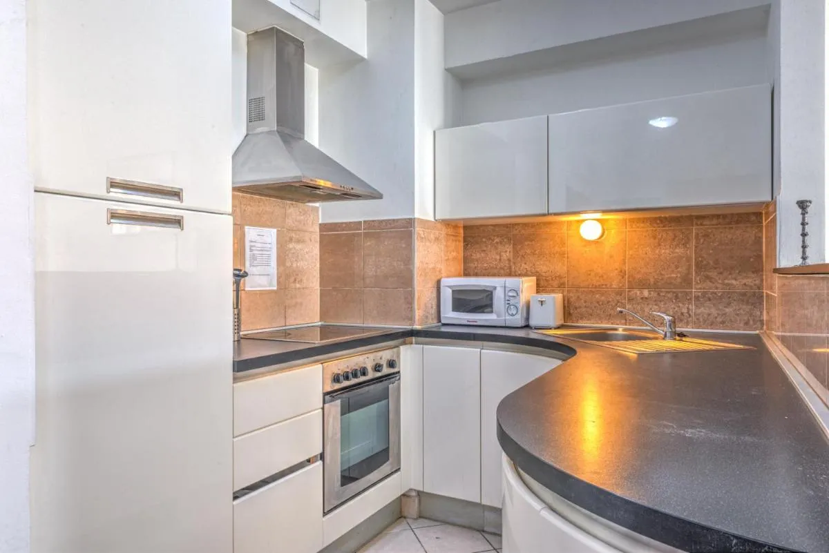 Image 2 of Central Capital Apartments