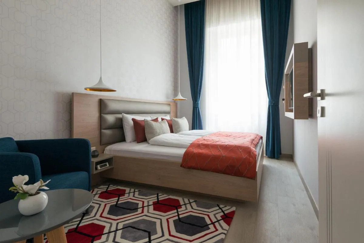 Image 5 of Central Deluxe Apartments