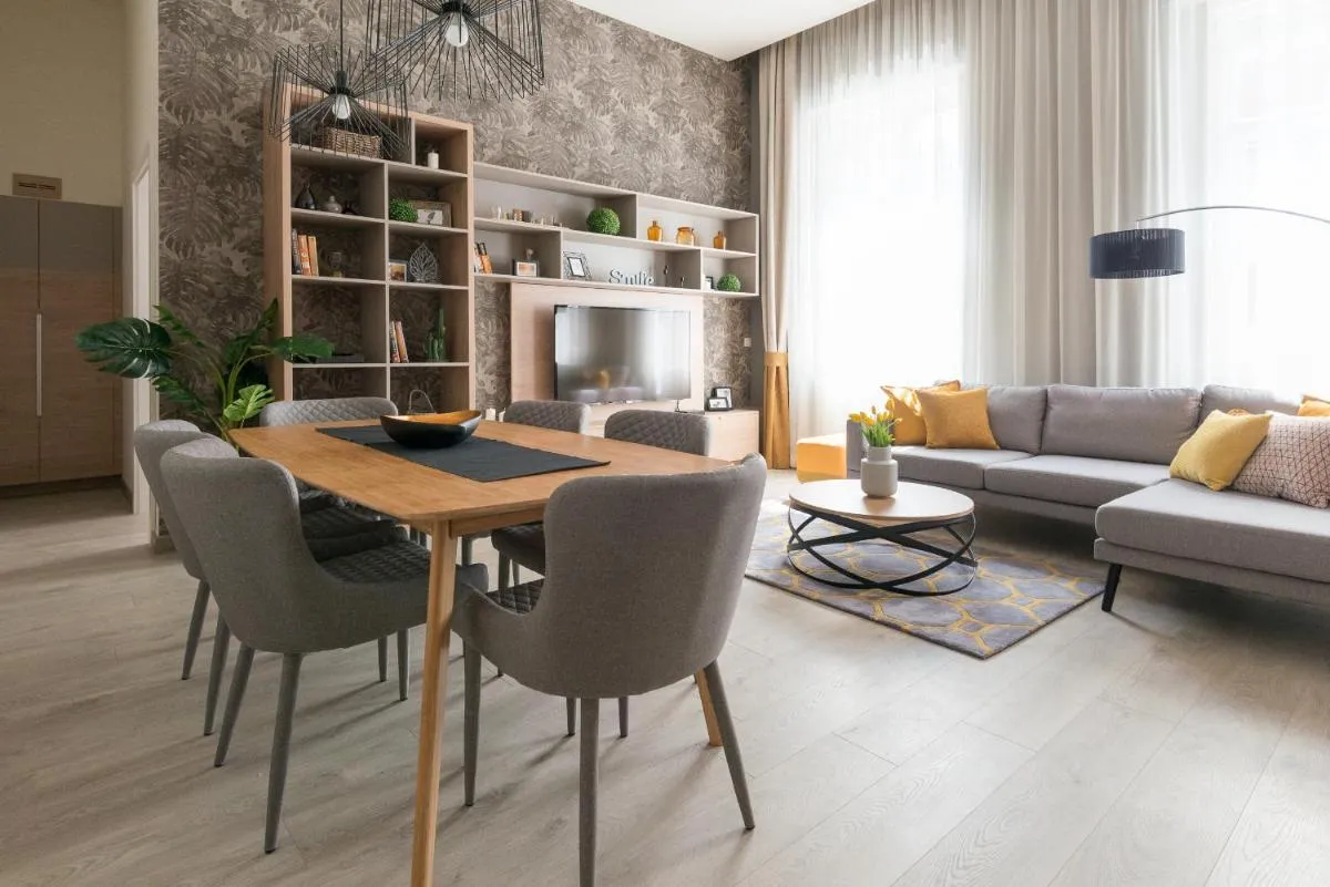 Image 4 of Central Deluxe Apartments