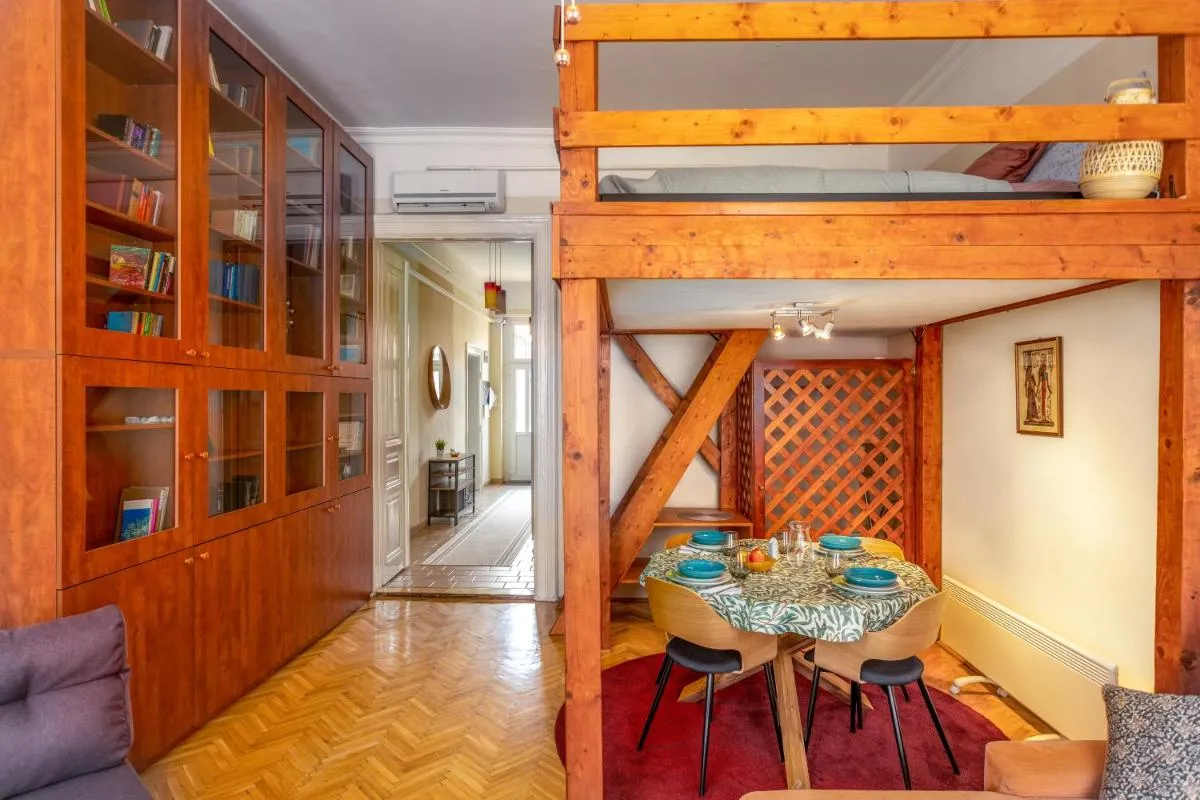 Image 2 of Central Design Apartment