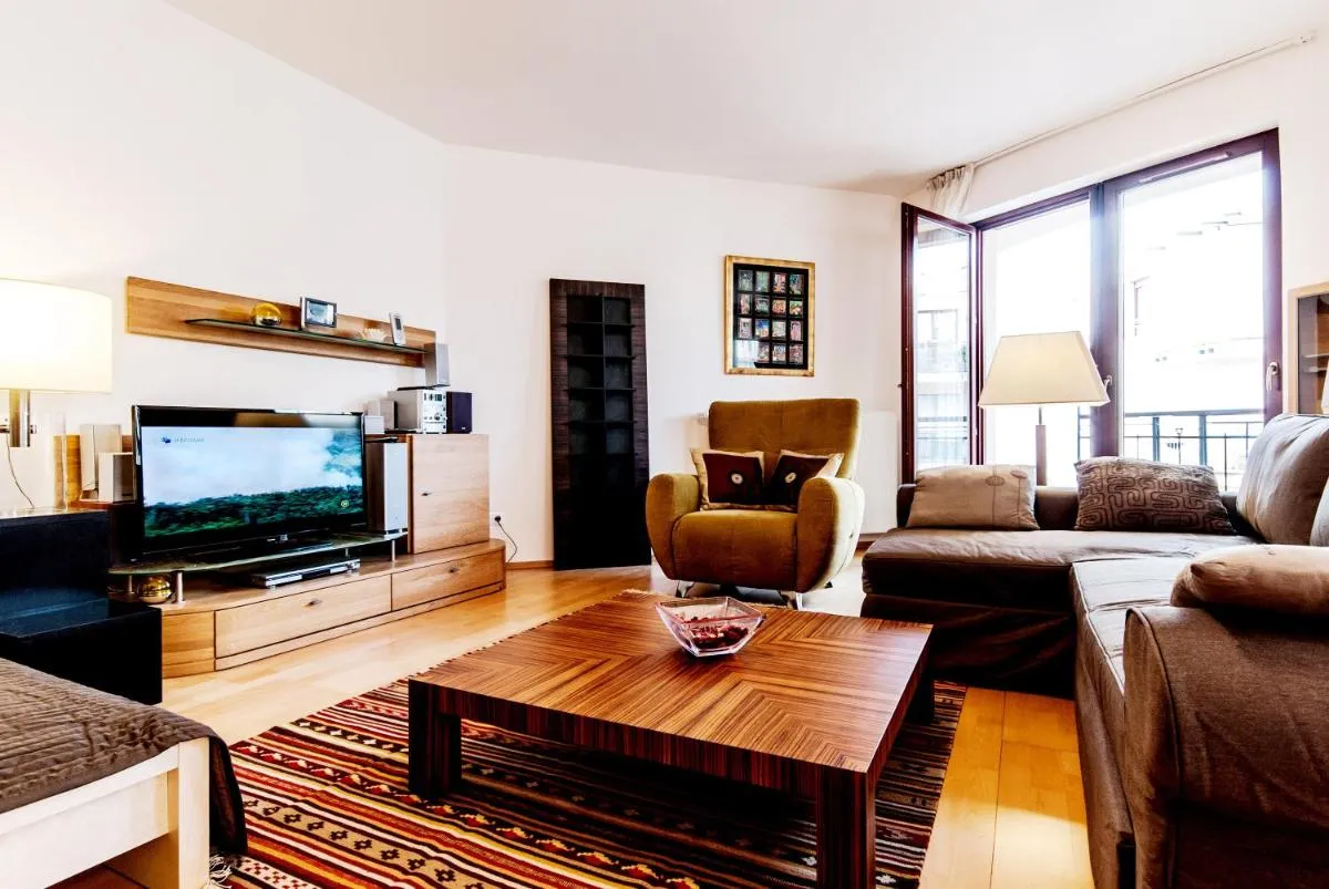 Image 3 of Central Downtown Apartments