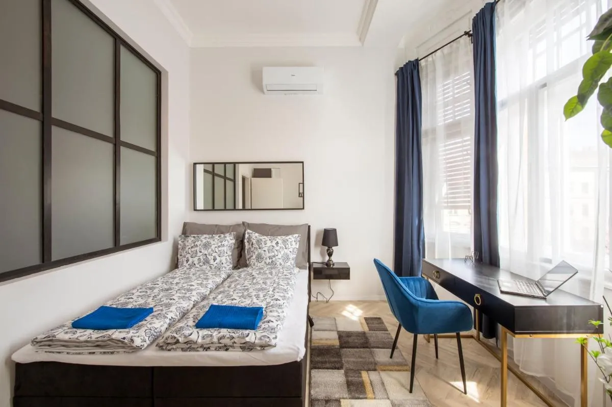 Image 1 of Central Exclusive Apartments (Z44)