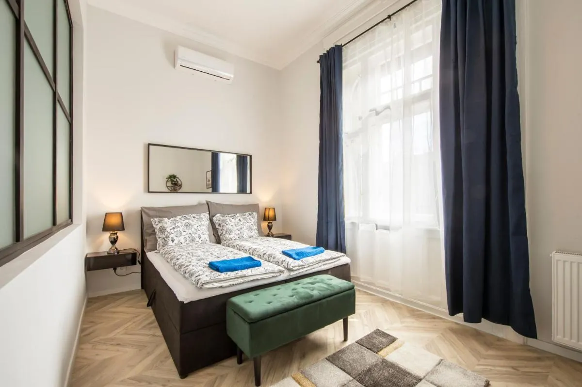 Image 5 of Central Exclusive Apartments (Z44)