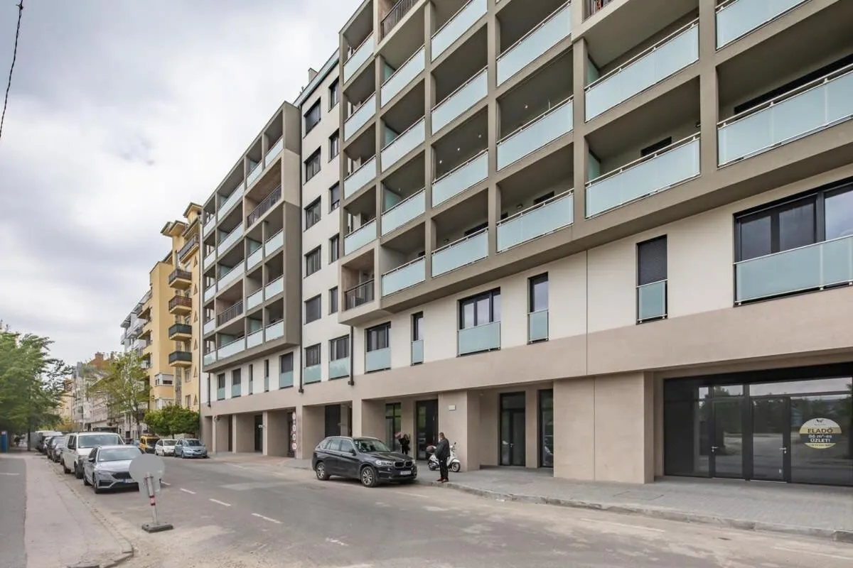 Image 5 of Central – NEW – Cozy Stay
