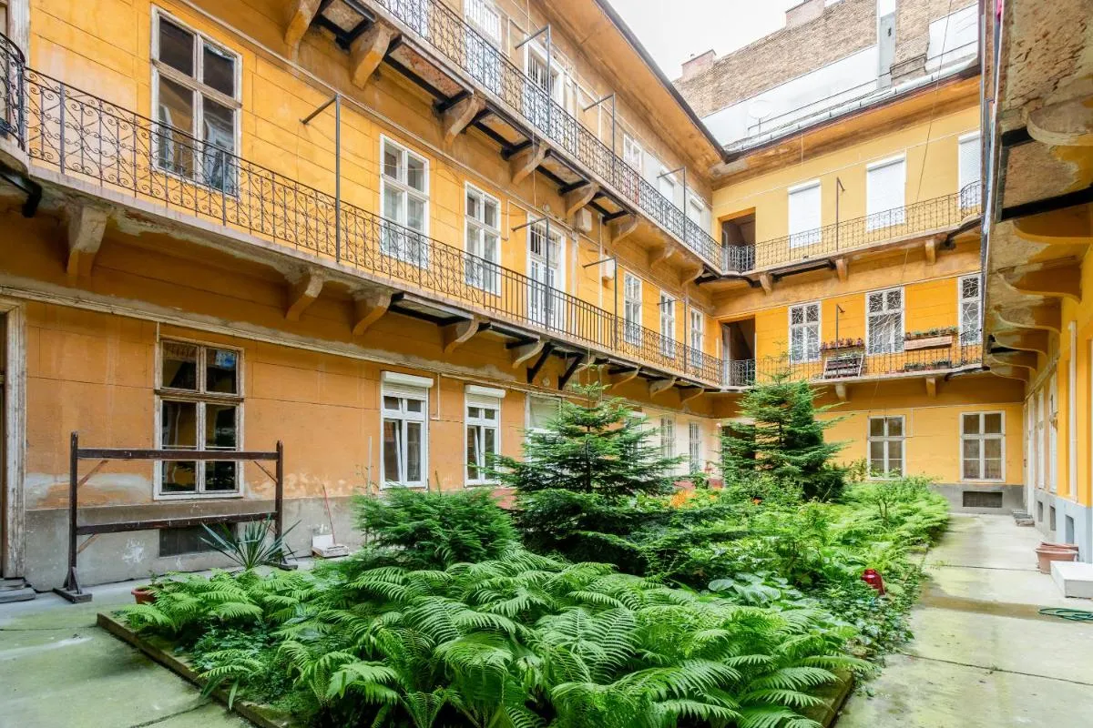 Image 4 of Central and Cozy – in Vivid Neighbourhood