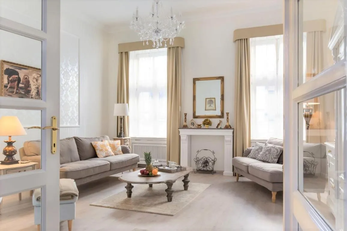 Image of Chestnut & Eliza Suites – Superior Homes Downtown