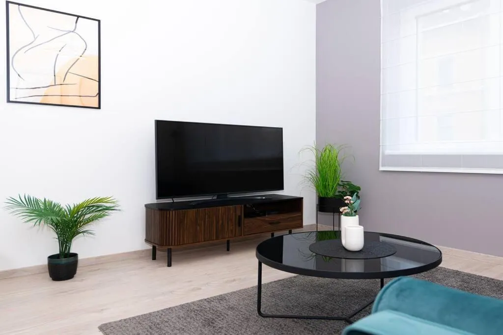Image 4 of Chic207 Retreat: Modern 1BR Gem with Parking by NW